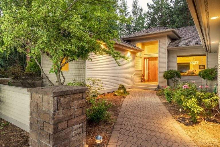 Southeast Bend Neighborhood nice modern home